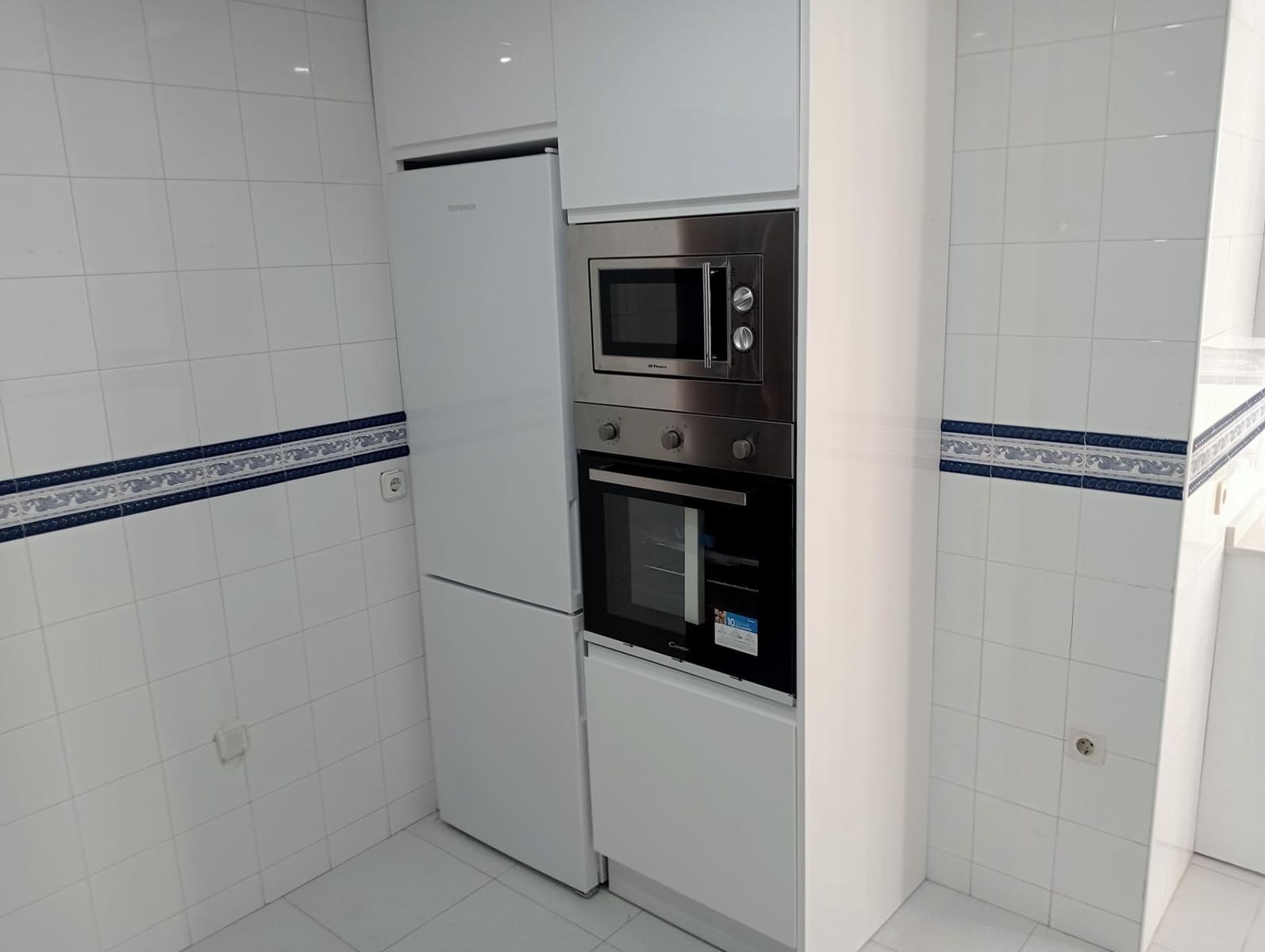 3 soveværelse Lejlighed til leje i Sevilla by med garage - € 1.450 (Ref: 9129801)