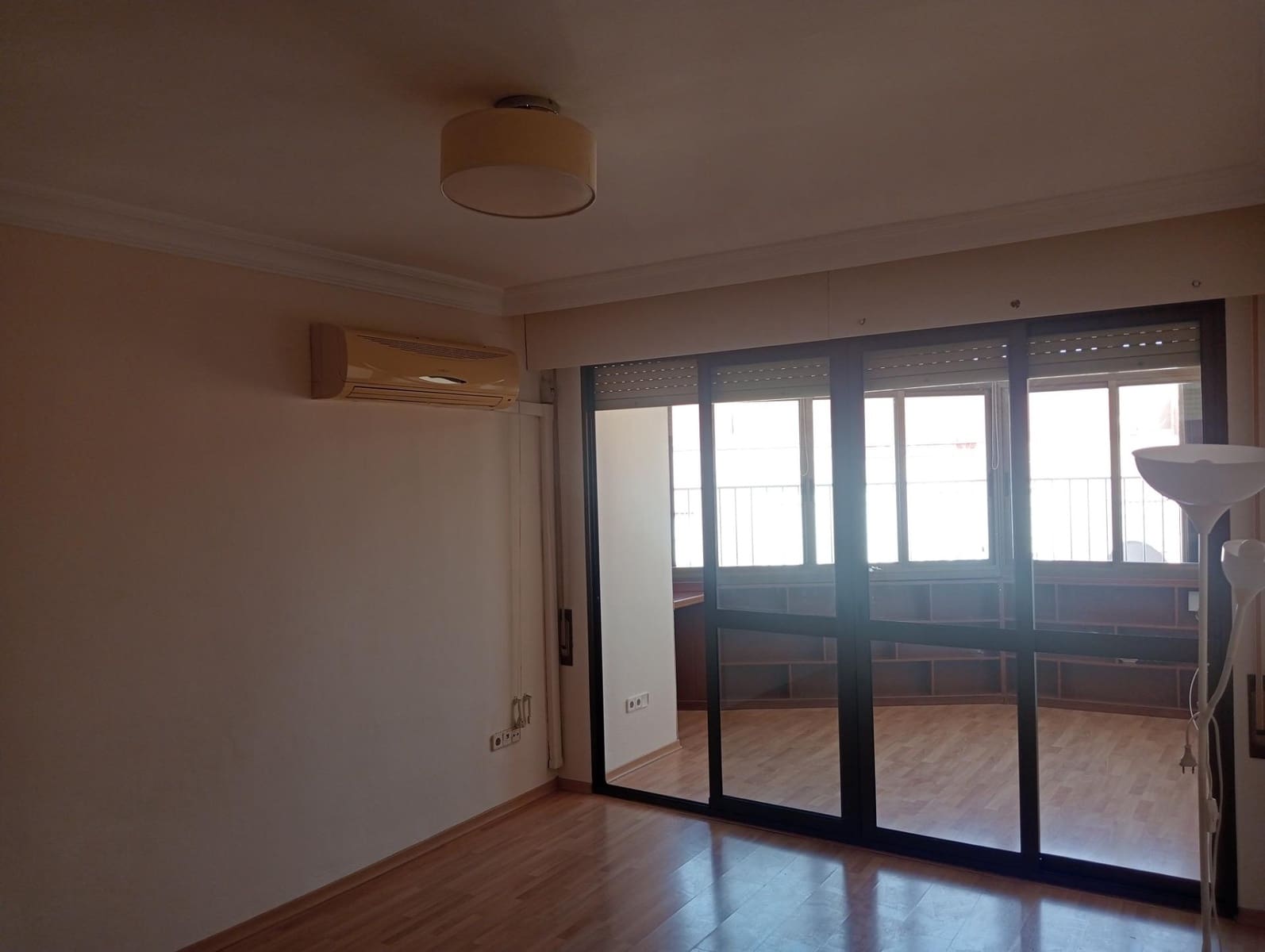 3 soveværelse Lejlighed til leje i Sevilla by med garage - € 1.450 (Ref: 9129801)