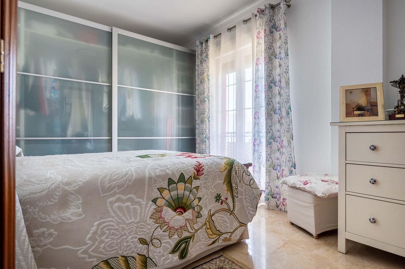 4 sypialnia Dom szeregowy na sprzedaż w Castilleja de la Cuesta z garażem - 260 000 € (Ref: 9132458)