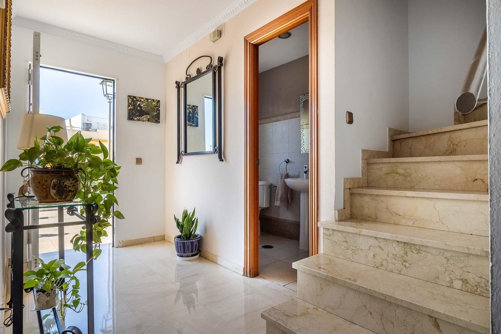 4 sypialnia Dom szeregowy na sprzedaż w Castilleja de la Cuesta z garażem - 260 000 € (Ref: 9132458)