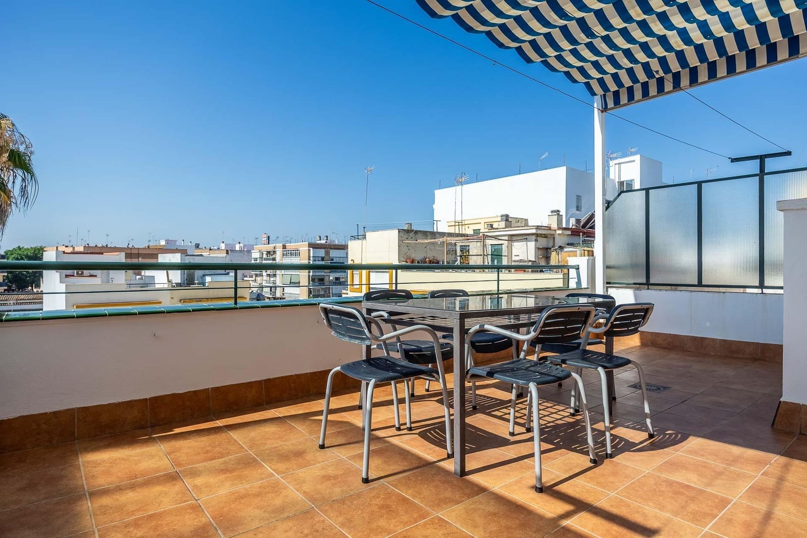 4 sypialnia Dom szeregowy na sprzedaż w Castilleja de la Cuesta z garażem - 260 000 € (Ref: 9132458)