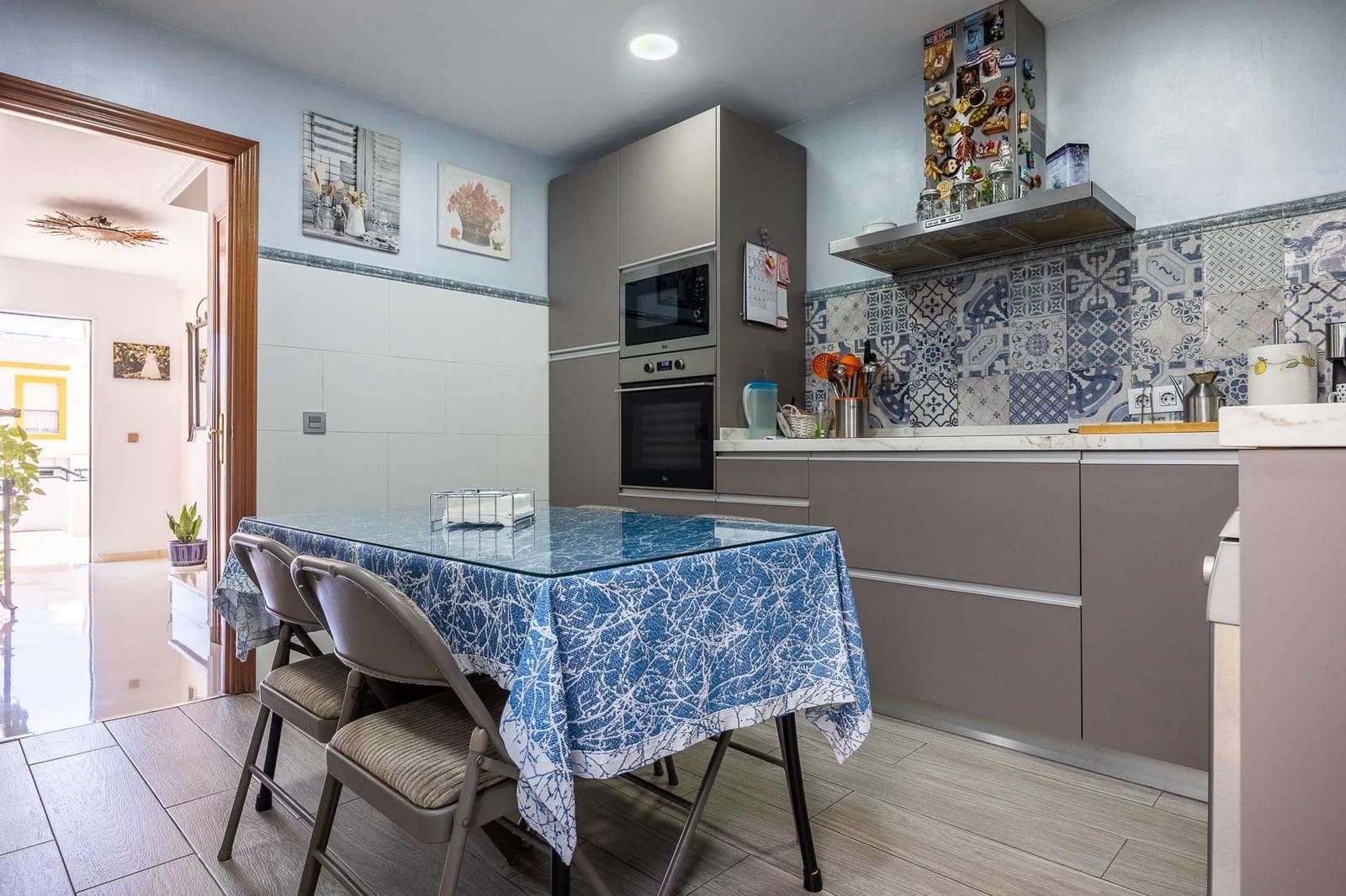 4 sypialnia Dom szeregowy na sprzedaż w Castilleja de la Cuesta z garażem - 260 000 € (Ref: 9132458)