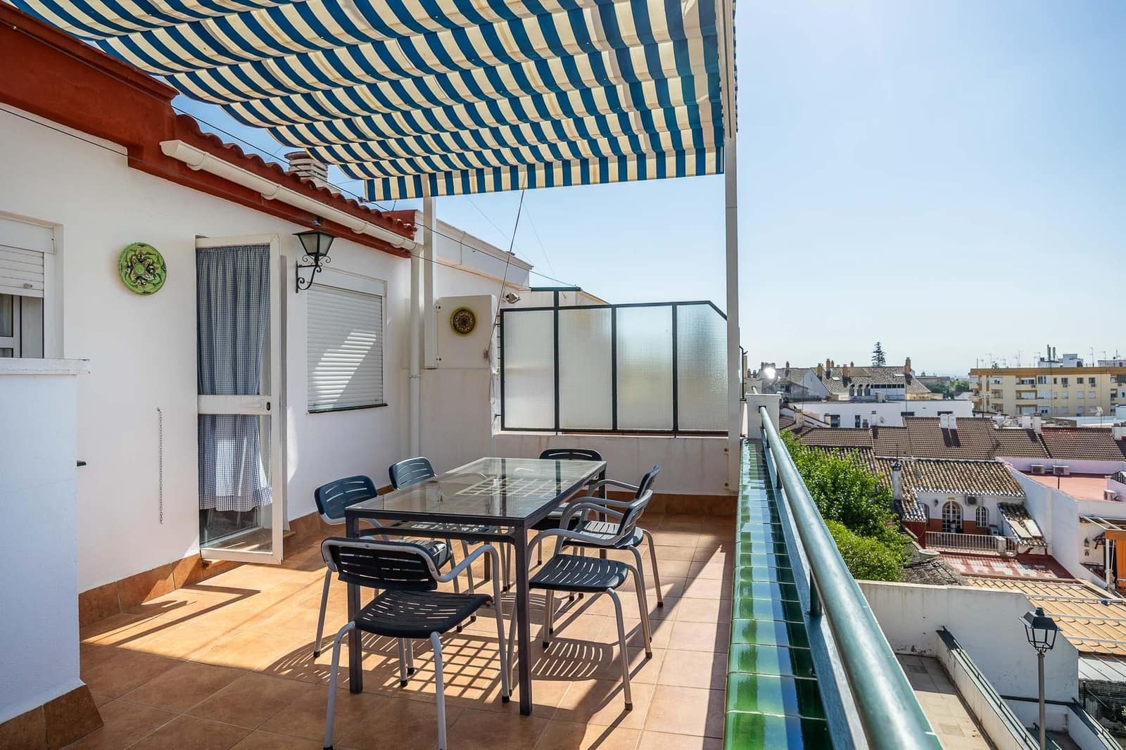 4 sypialnia Dom szeregowy na sprzedaż w Castilleja de la Cuesta z garażem - 260 000 € (Ref: 9132458)