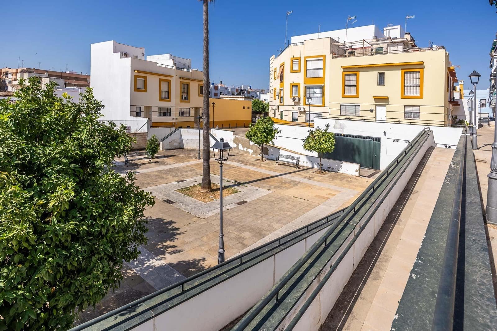 4 sypialnia Dom szeregowy na sprzedaż w Castilleja de la Cuesta z garażem - 260 000 € (Ref: 9132458)