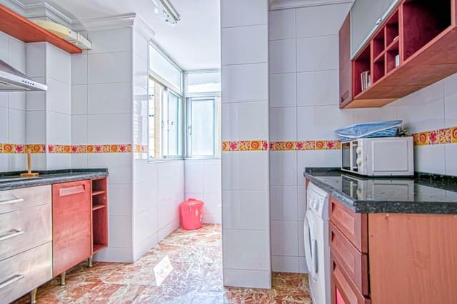 3 soverom Leilighet til salgs i Sevilla by - € 175 000 (Ref: 9132459)