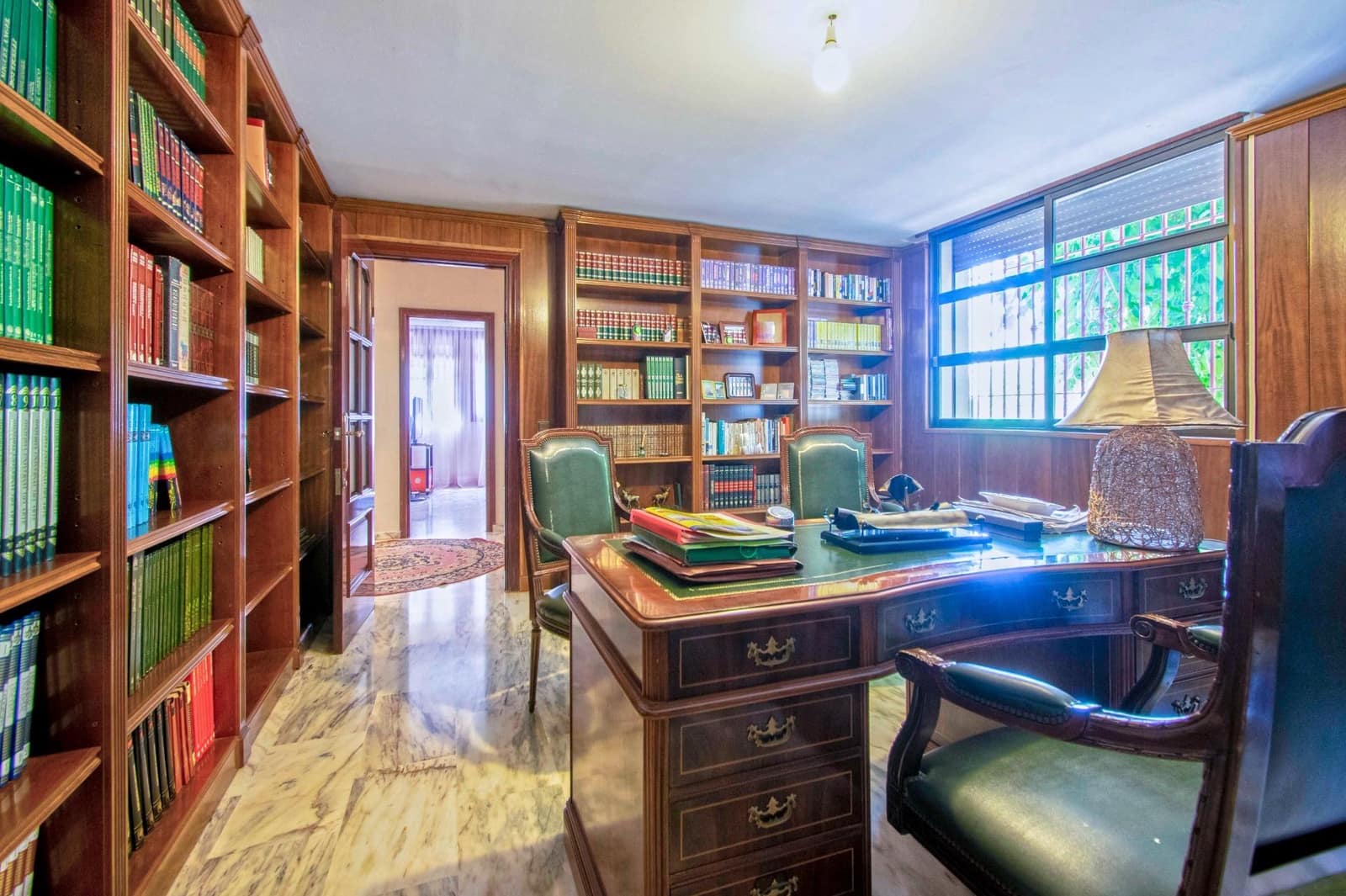 10 soverom Villa til salgs i Palomares del Rio med svømmebasseng garasje - € 790 000 (Ref: 9134499)