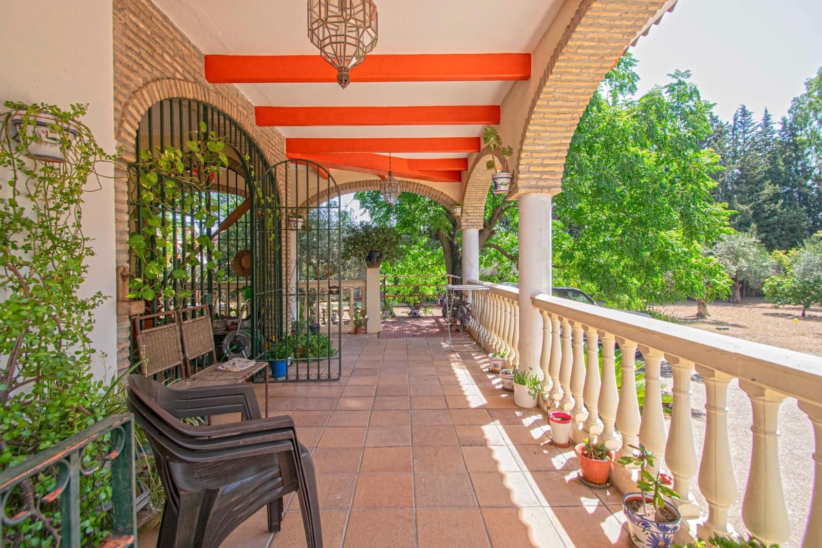 10 soverom Villa til salgs i Palomares del Rio med svømmebasseng garasje - € 790 000 (Ref: 9134499)