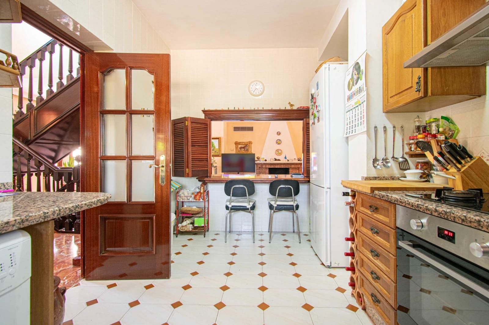 10 soverom Villa til salgs i Palomares del Rio med svømmebasseng garasje - € 790 000 (Ref: 9134499)