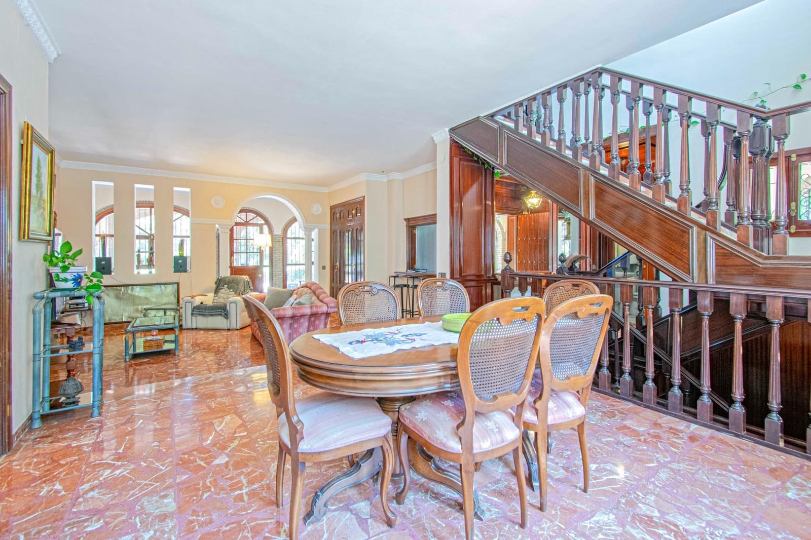 10 soverom Villa til salgs i Palomares del Rio med svømmebasseng garasje - € 790 000 (Ref: 9134499)