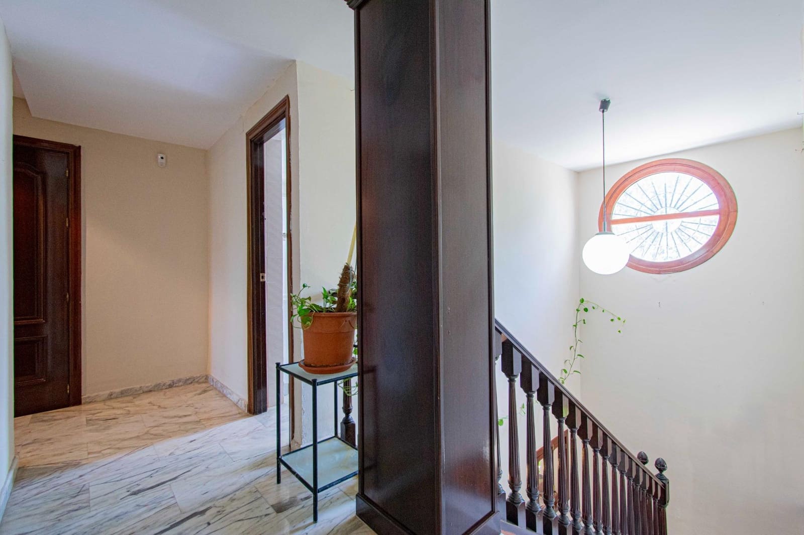 10 soverom Villa til salgs i Palomares del Rio med svømmebasseng garasje - € 790 000 (Ref: 9134499)