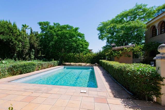 10 chambre Villa/Maison à vendre à Palomares del Río avec piscine garage - 790 000 € (Ref: 9134499)