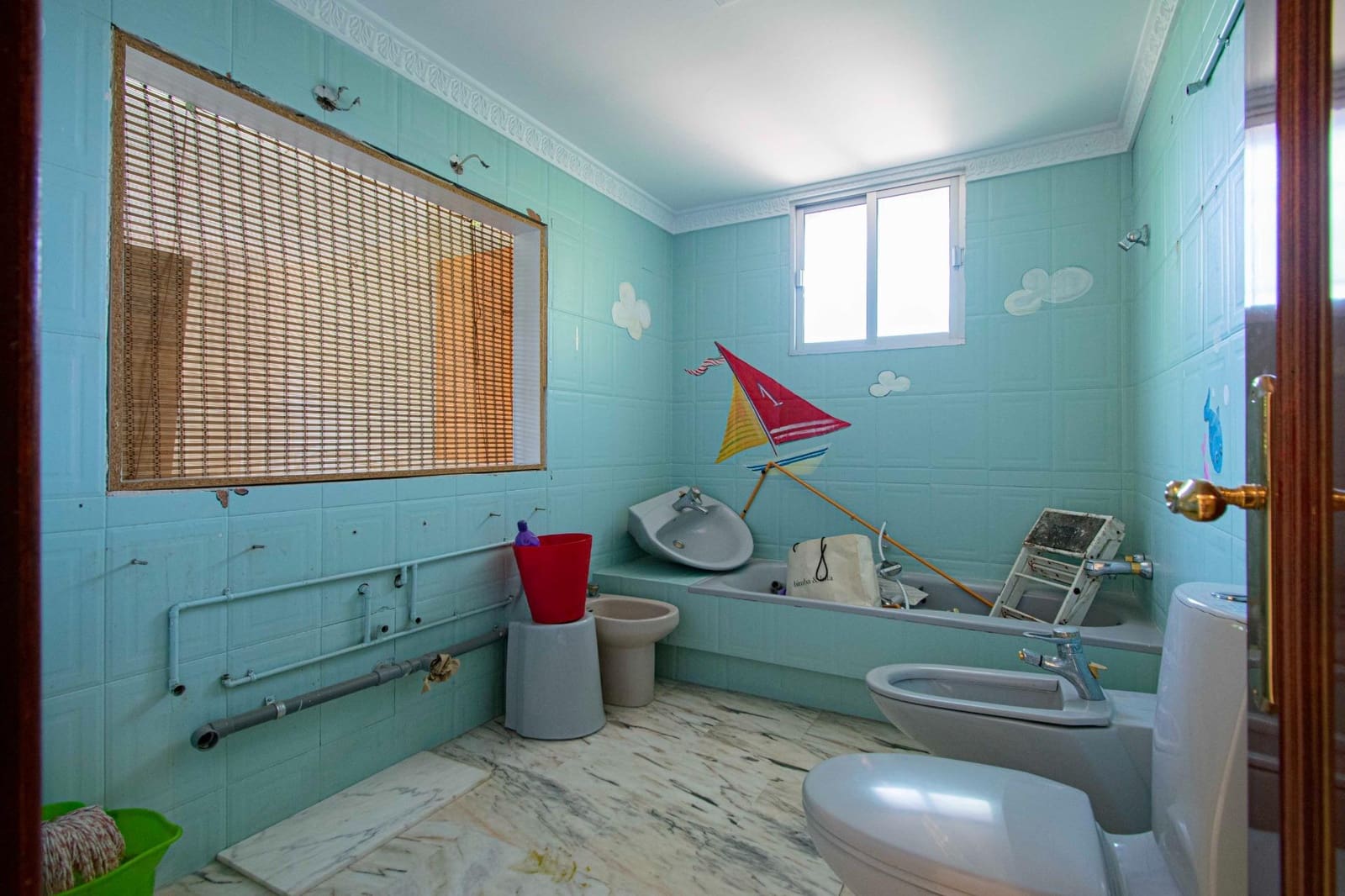 10 soverom Villa til salgs i Palomares del Rio med svømmebasseng garasje - € 790 000 (Ref: 9134499)