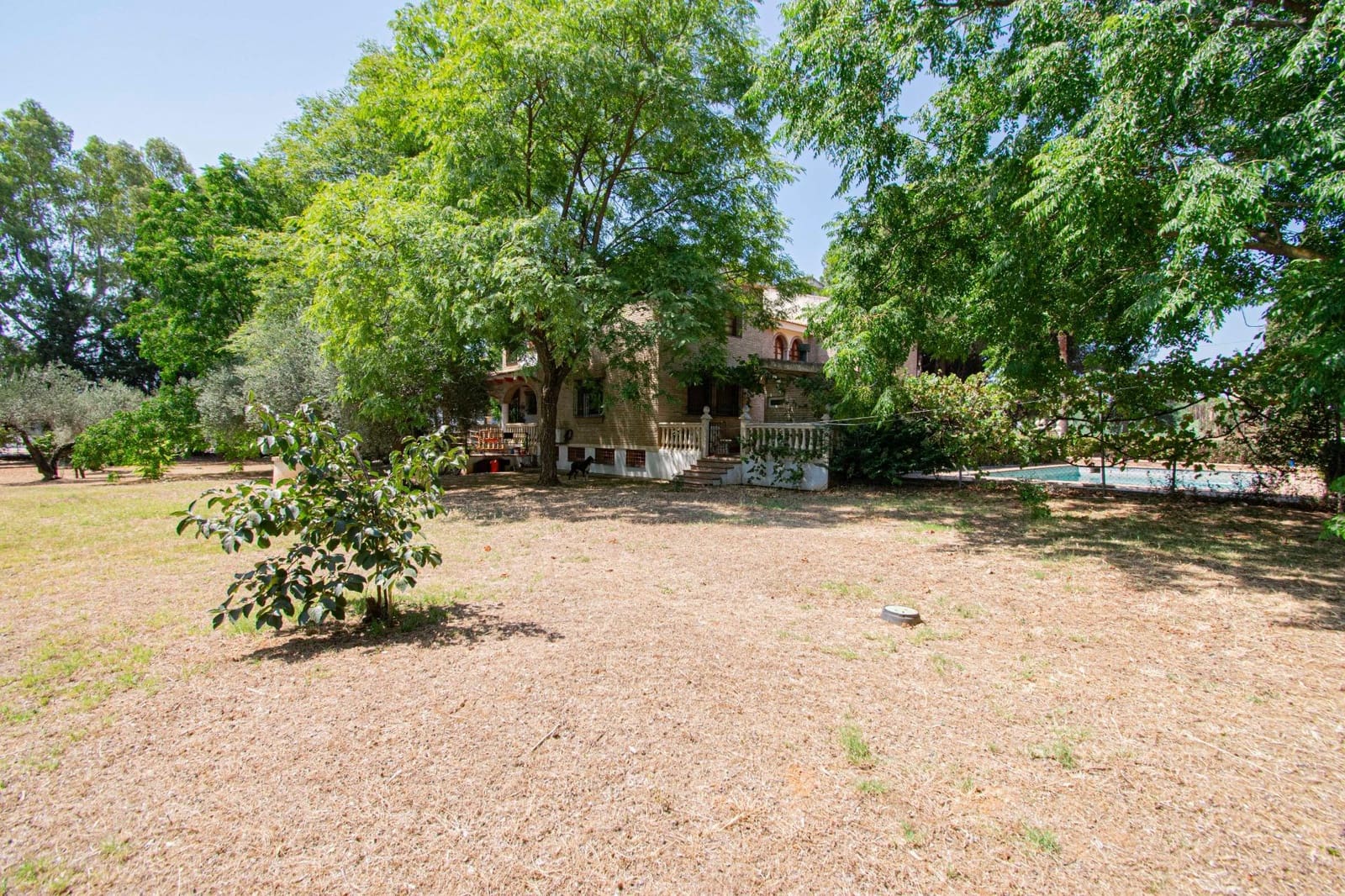 10 soverom Villa til salgs i Palomares del Rio med svømmebasseng garasje - € 790 000 (Ref: 9134499)