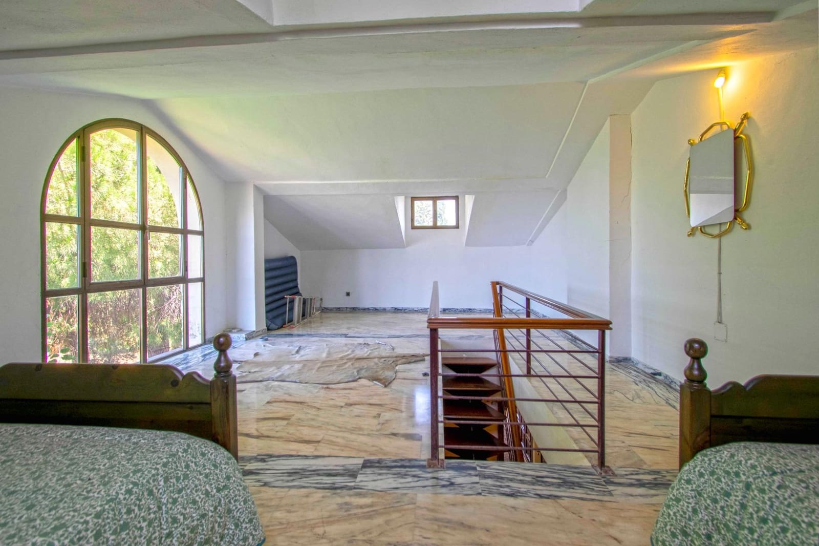 10 soverom Villa til salgs i Palomares del Rio med svømmebasseng garasje - € 790 000 (Ref: 9134499)