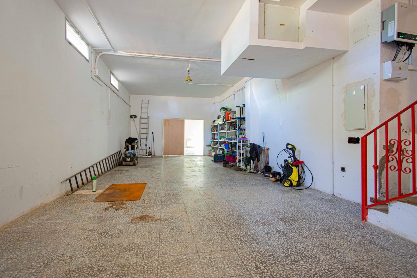 10 soverom Villa til salgs i Palomares del Rio med svømmebasseng garasje - € 790 000 (Ref: 9134499)