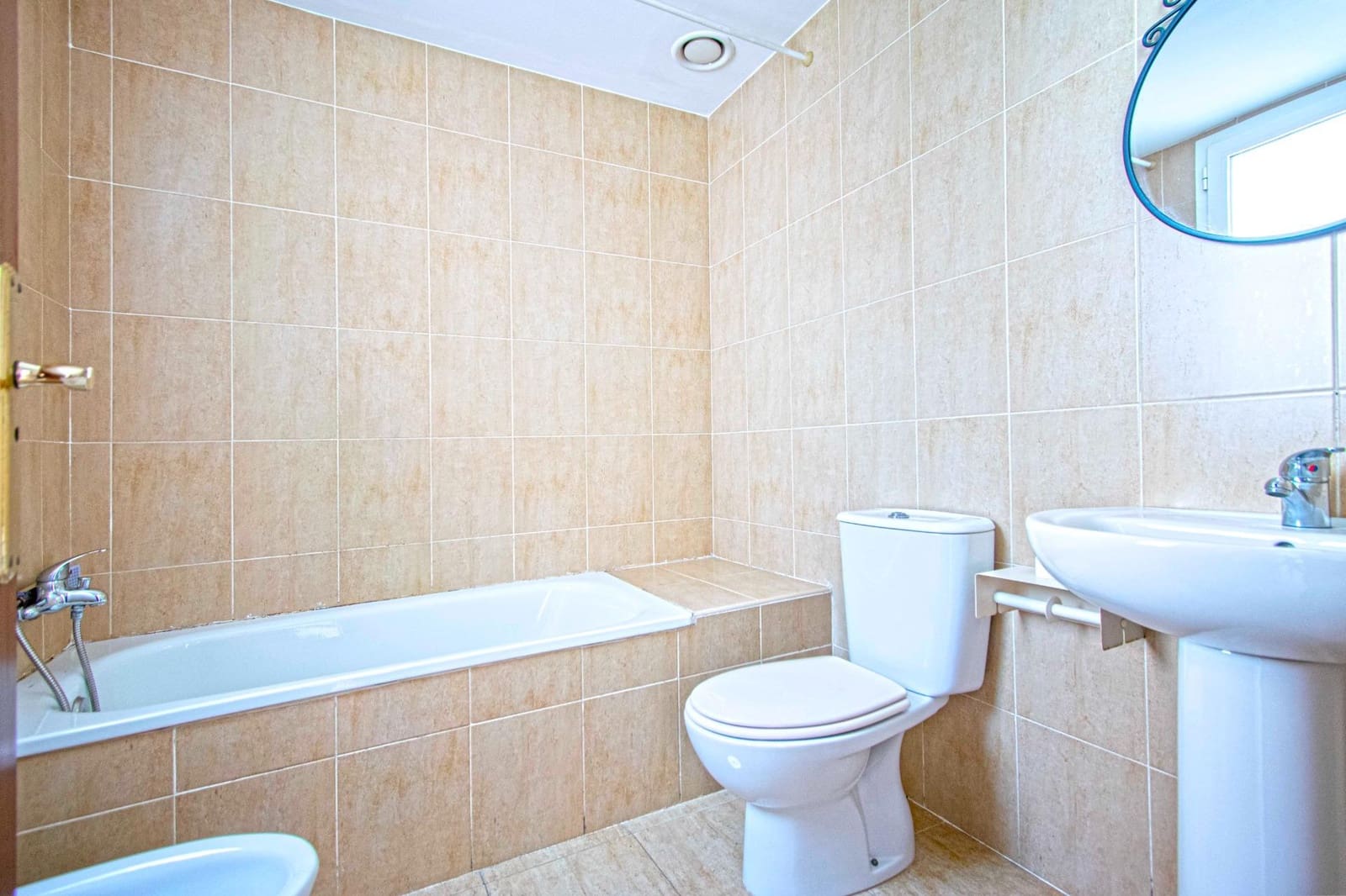 3 soveværelse Lejlighed til salg i Sevilla by med garage - € 225.334 (Ref: 9141651)