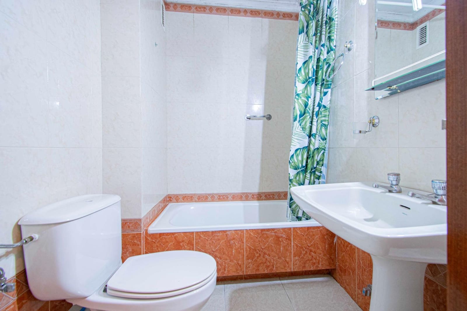 4 soveværelse Lejlighed til salg i Sevilla by - € 335.000 (Ref: 9141654)