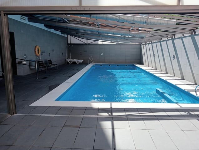 3 bedroom Flat for rent in Seville city with garage - € 1,300 (Ref: 9142929)