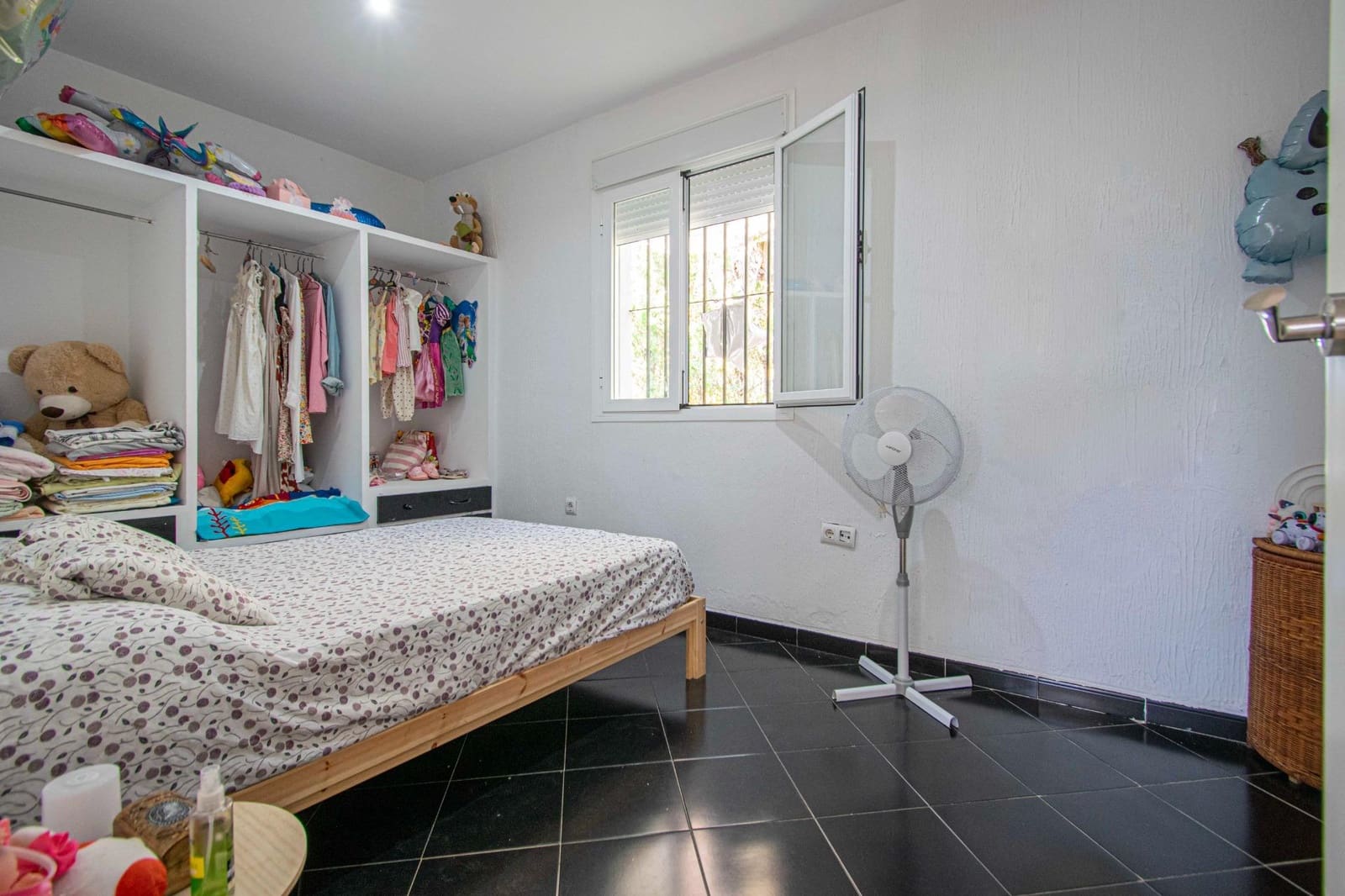 5 slaapkamer Villa te koop in Las Pajanosas met zwembad garage - € 450.000 (Ref: 9147247)