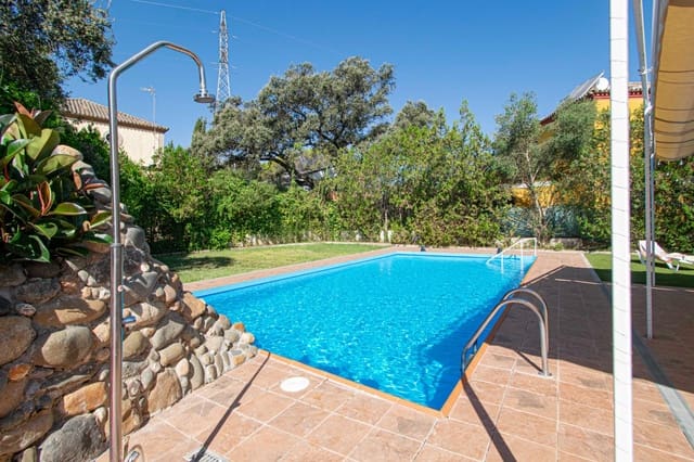 Chalet de 5 habitaciones en Las Pajanosas, Guillena en venta con piscina garaje - 415.000 € (Ref: 9147247)