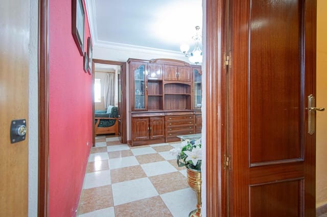 4 soverom Leilighet til salgs i Sevilla by - € 185 000 (Ref: 9154017)