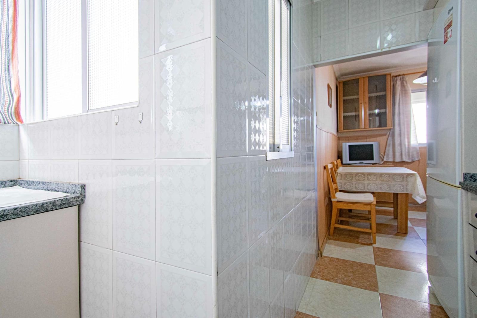 4 slaapkamer Flat te koop in Sevilla stad - € 185.000 (Ref: 9154017)