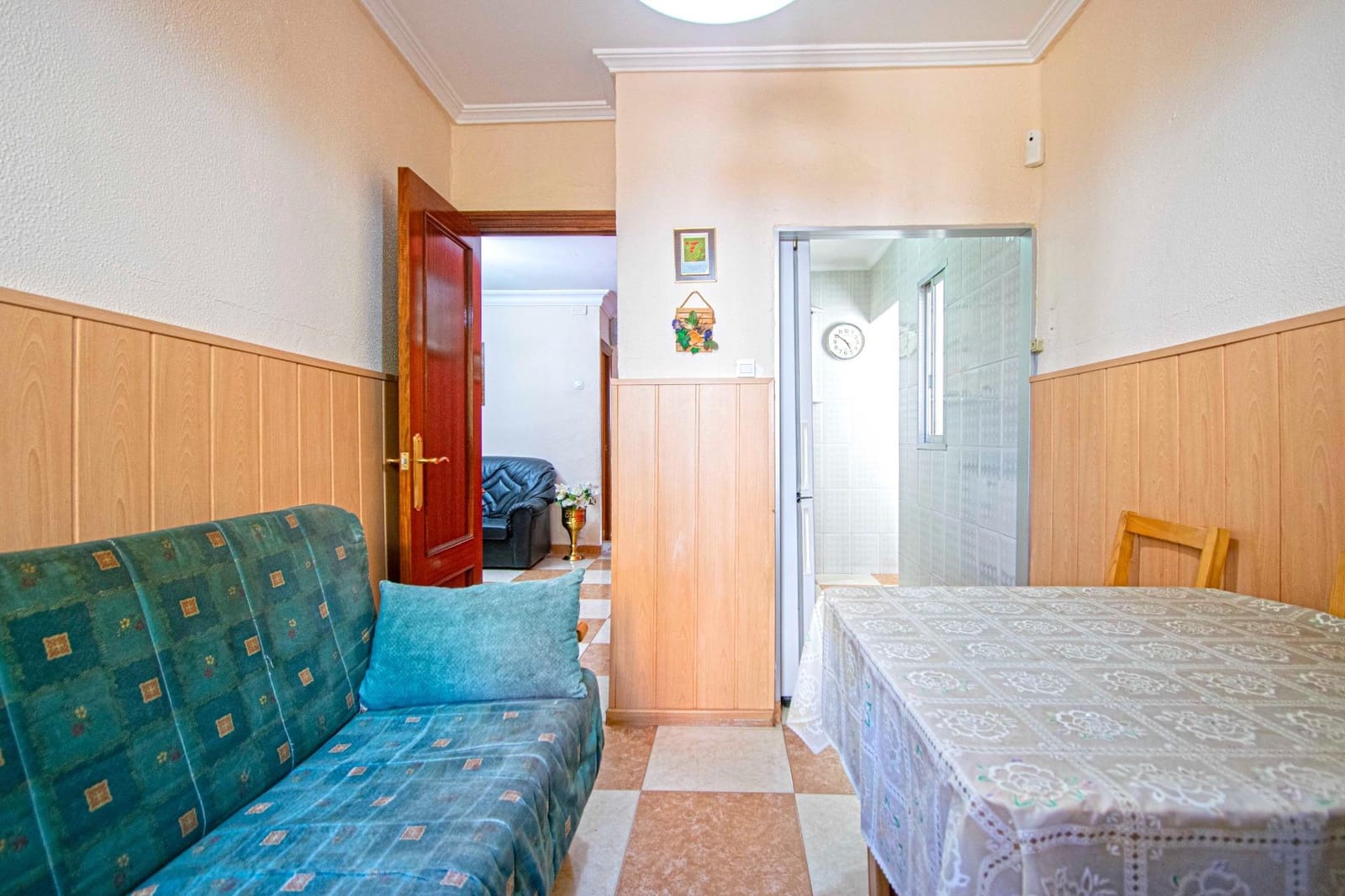 4 slaapkamer Flat te koop in Sevilla stad - € 185.000 (Ref: 9154017)