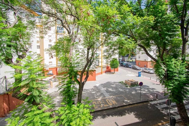 4 soverom Leilighet til salgs i Sevilla by - € 185 000 (Ref: 9154017)