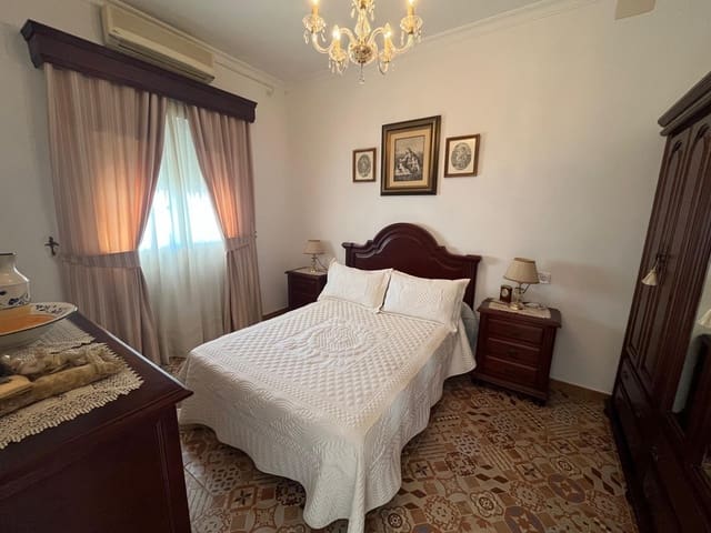 3 soverom Hus til salgs i Carrión de los Céspedes - € 142 000 (Ref: 9161067)