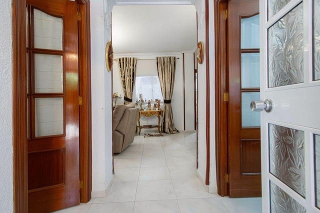 5 bedroom Townhouse for sale in Nervión, Seville city - € 495,000 (Ref: 9181097)