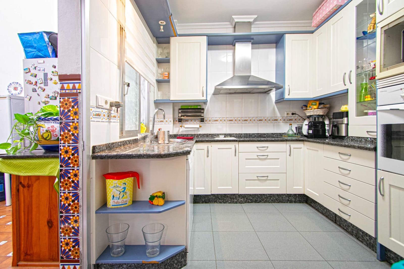 5 soveværelse Byhus til salg i Sevilla by - € 495.000 (Ref: 9181097)