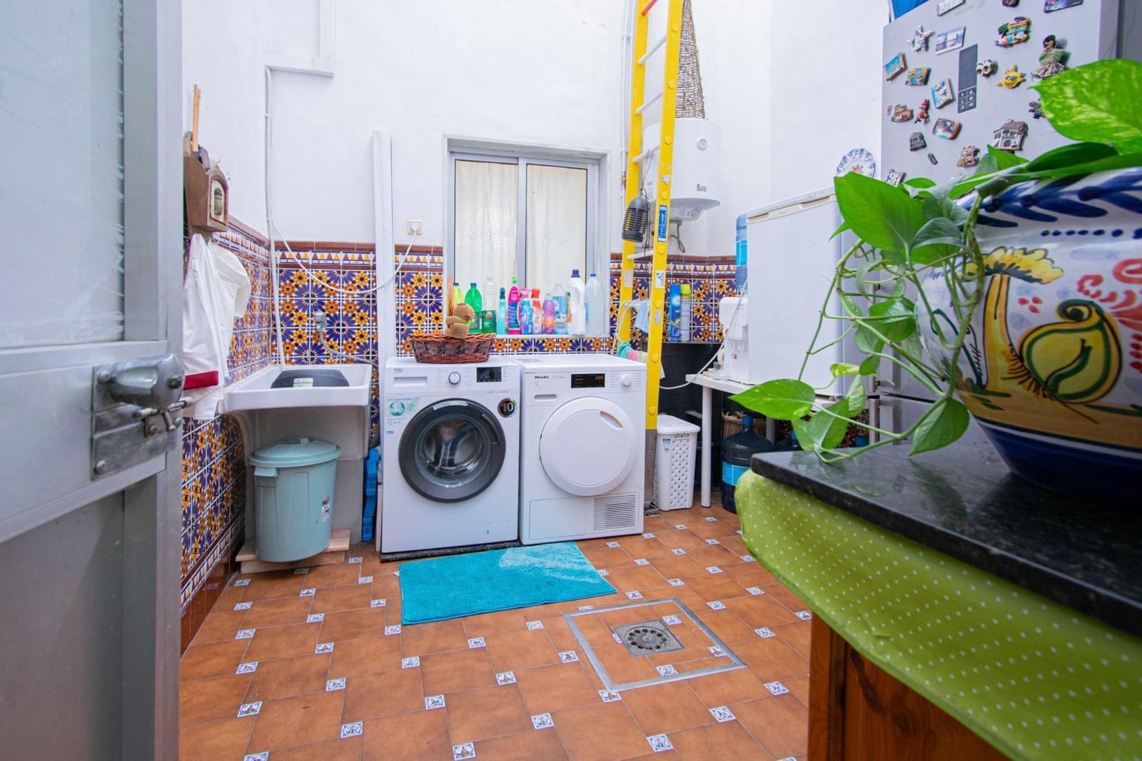 5 soveværelse Byhus til salg i Sevilla by - € 495.000 (Ref: 9181097)