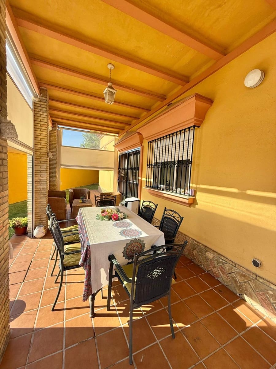 3 soverom Villa til salgs i Bormujos med svømmebasseng - € 470 000 (Ref: 9183703)