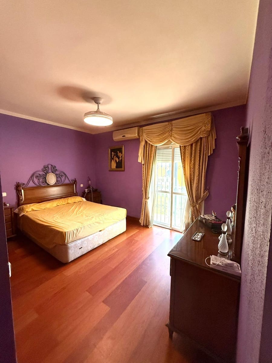 3 soverom Villa til salgs i Bormujos med svømmebasseng - € 470 000 (Ref: 9183703)