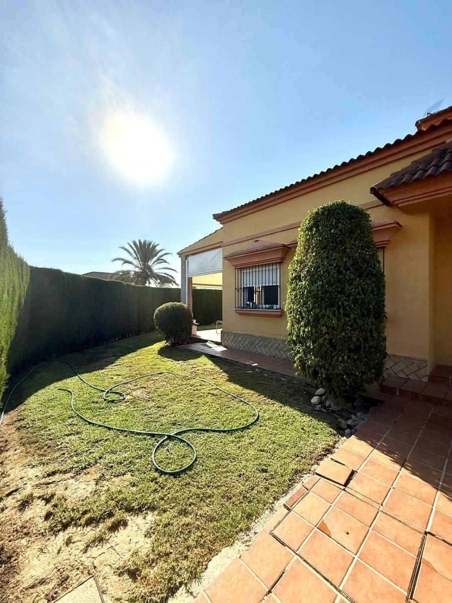 3 soverom Villa til salgs i Bormujos med svømmebasseng - € 470 000 (Ref: 9183703)