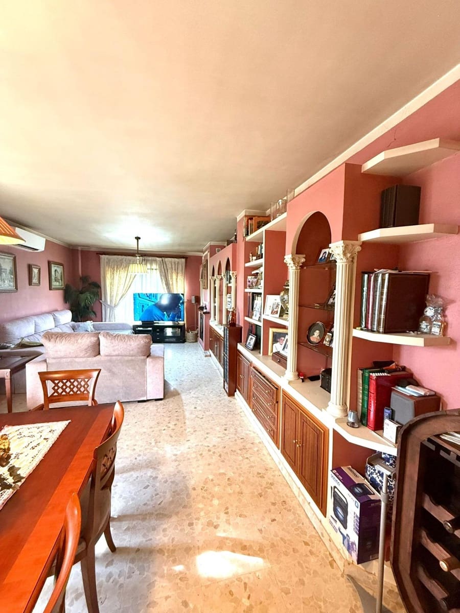 3 soverom Villa til salgs i Bormujos med svømmebasseng - € 470 000 (Ref: 9183703)