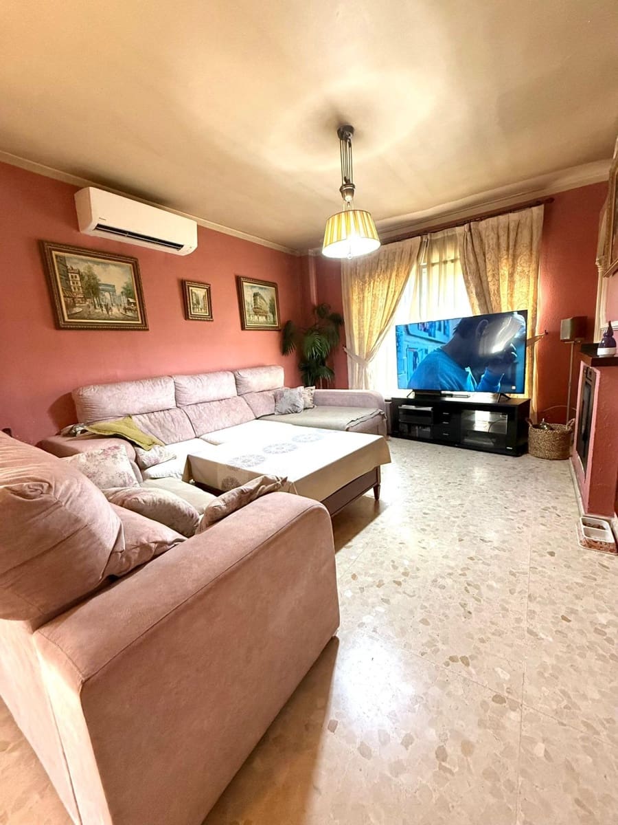 3 soverom Villa til salgs i Bormujos med svømmebasseng - € 470 000 (Ref: 9183703)