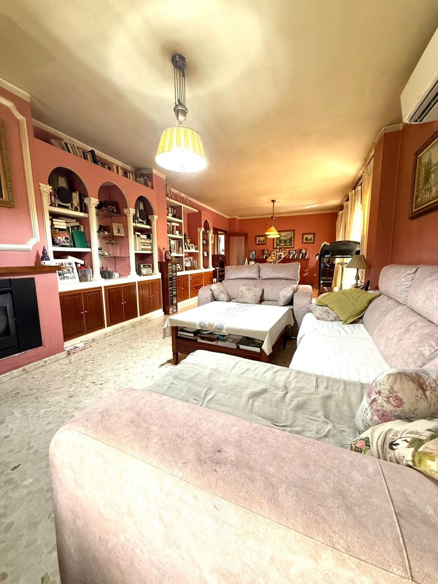 3 soverom Villa til salgs i Bormujos med svømmebasseng - € 470 000 (Ref: 9183703)