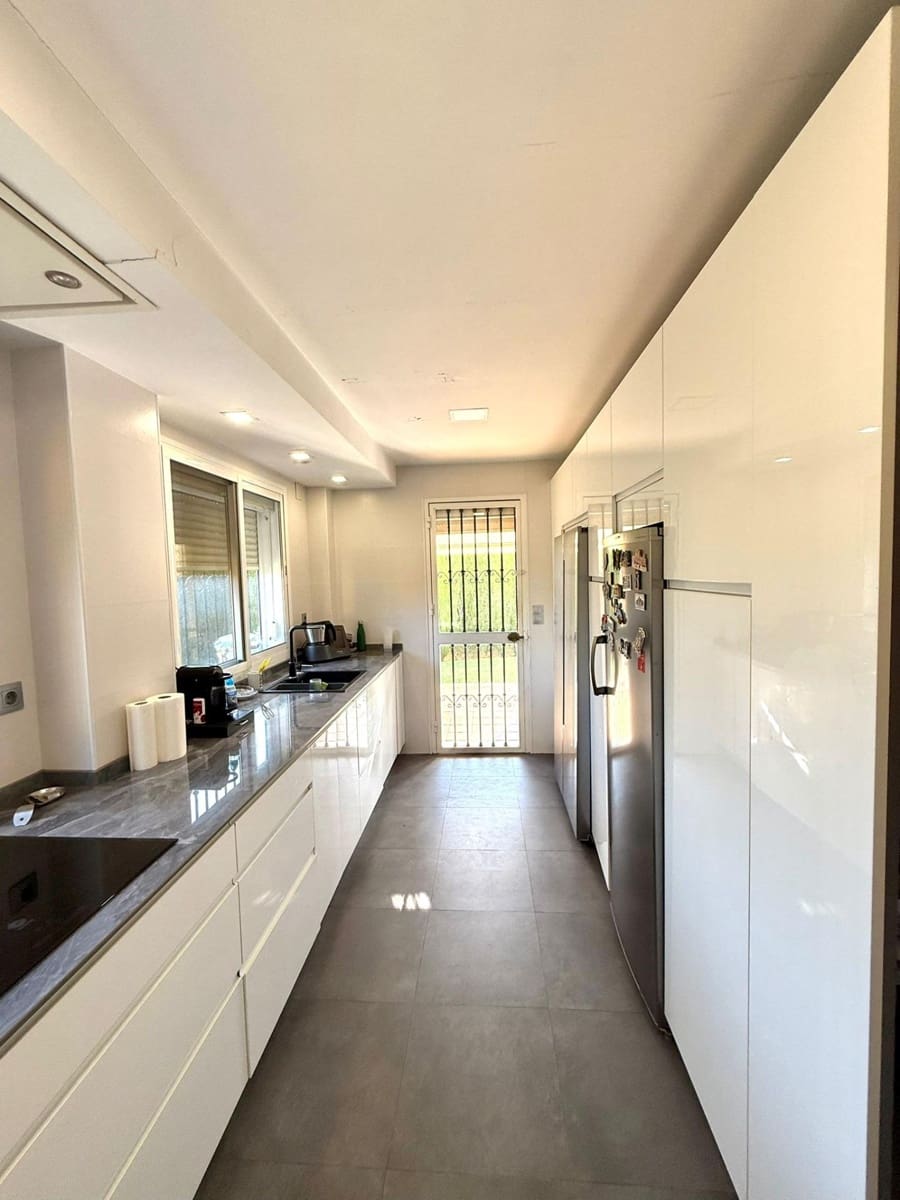 3 soverom Villa til salgs i Bormujos med svømmebasseng - € 470 000 (Ref: 9183703)