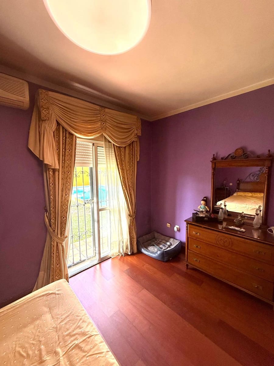 3 soverom Villa til salgs i Bormujos med svømmebasseng - € 470 000 (Ref: 9183703)