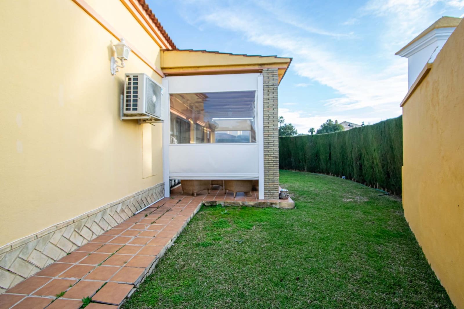 3 soverom Villa til salgs i Bormujos med svømmebasseng - € 470 000 (Ref: 9183703)