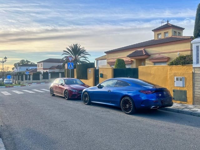 3 quarto Moradia para venda em Bormujos com piscina - 470 000 € (Ref: 9183703)