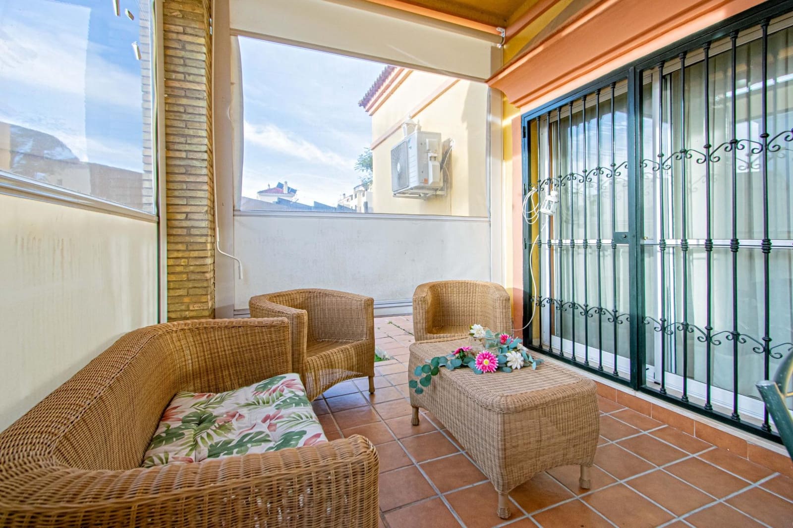 3 bedroom Villa for sale in Bormujos with pool - € 470,000 (Ref: 9183703)