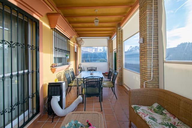 3 sovrum Villa till salu i Bormujos med pool - 470 000 € (Ref: 9183703)