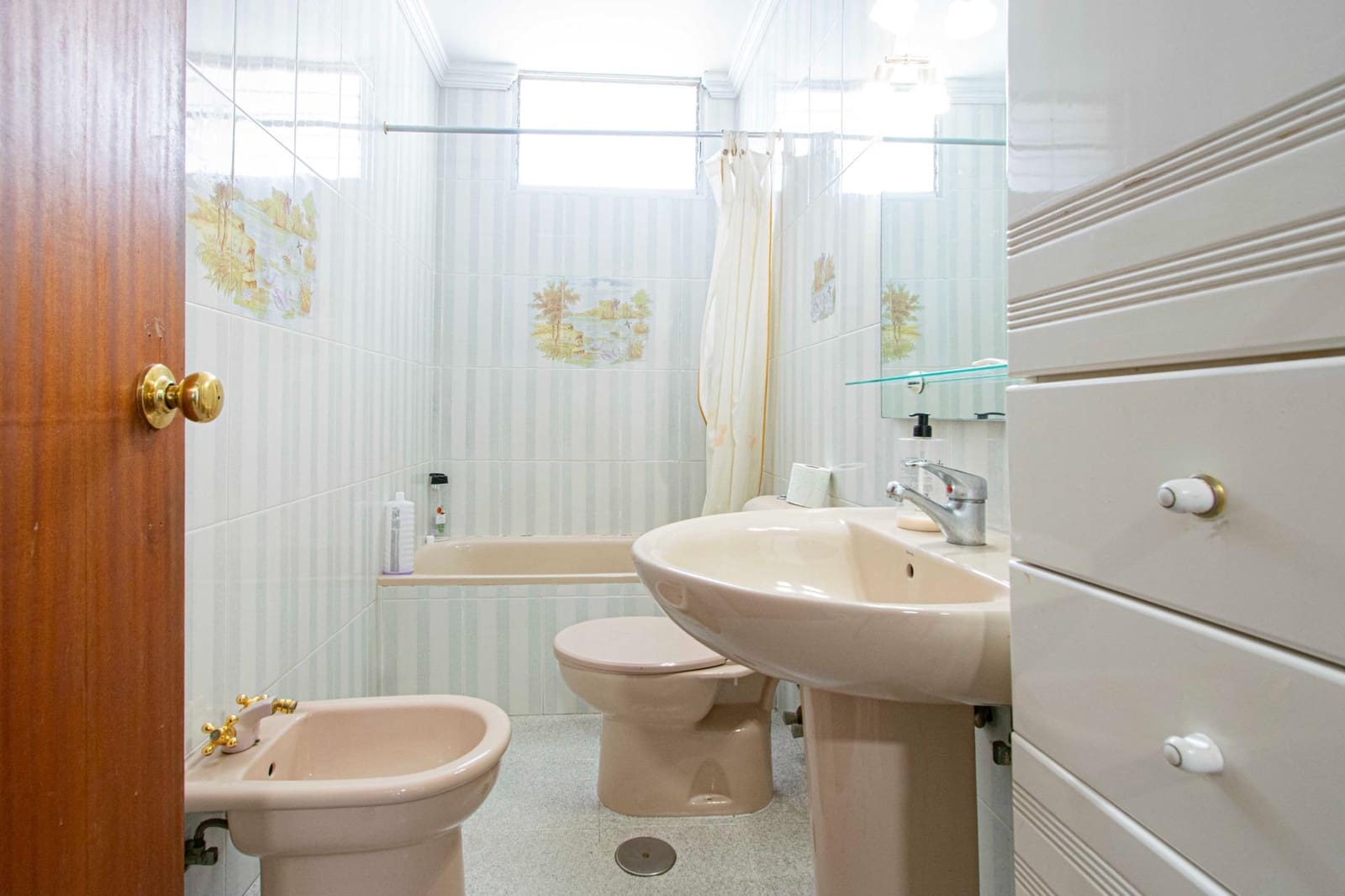 4 soveværelse Rækkehus til salg i Sevilla by med swimmingpool - € 320.000 (Ref: 9183705)