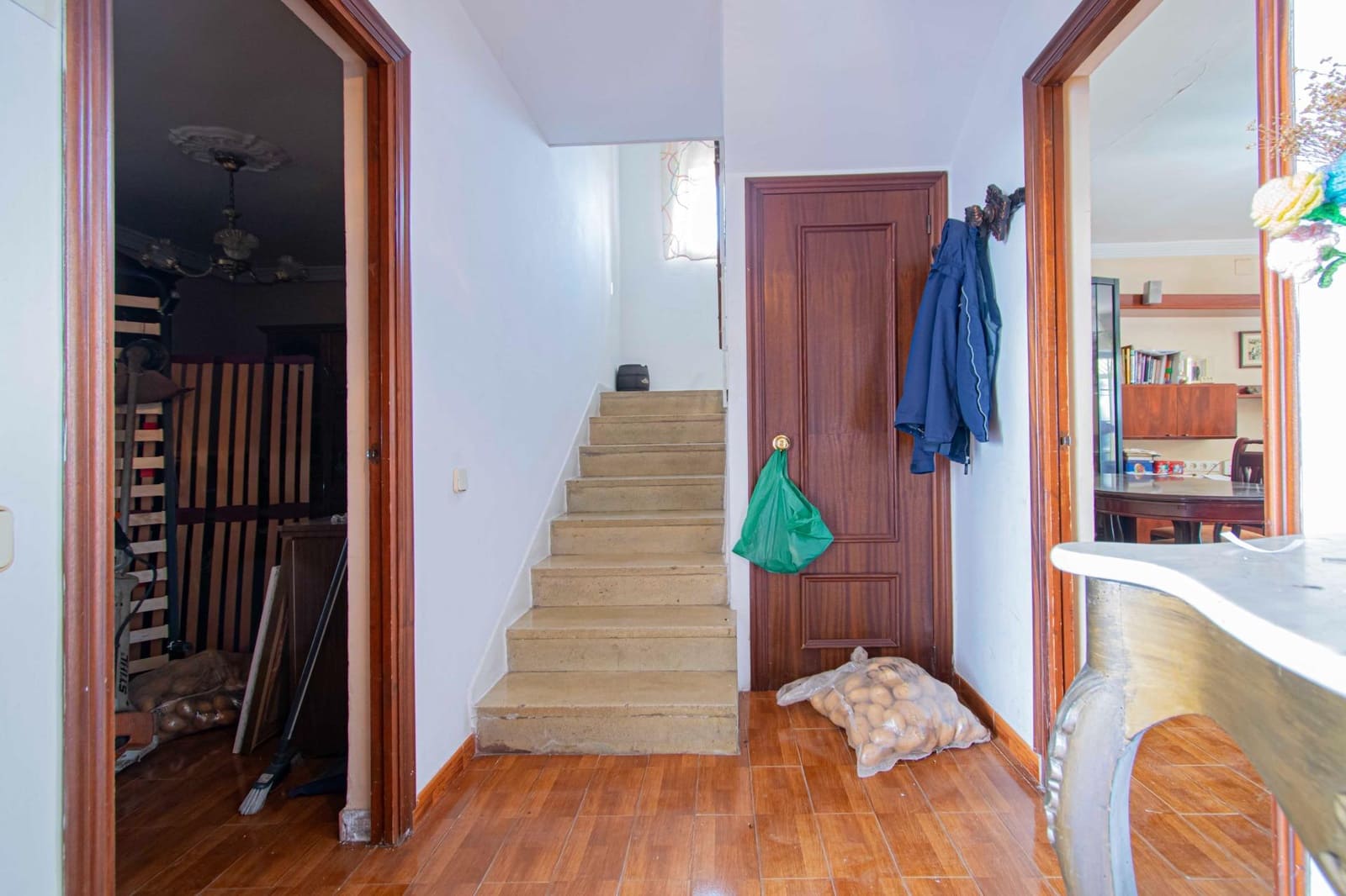 4 soveværelse Rækkehus til salg i Sevilla by med swimmingpool - € 320.000 (Ref: 9183705)