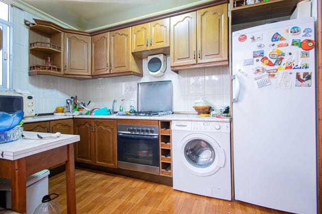 4 chambre Villa/Maison Mitoyenne à vendre à Santa Clara, Séville ville avec piscine - 320 000 € (Ref: 9183705)