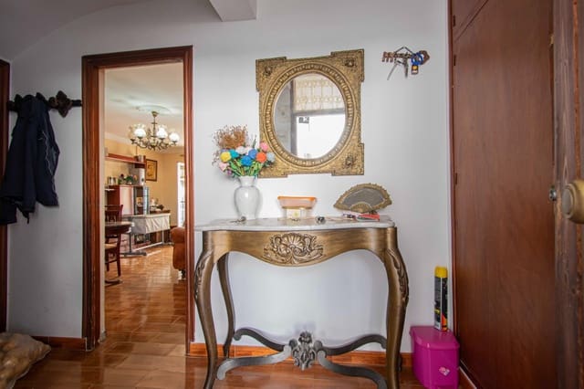 4 chambre Villa/Maison Mitoyenne à vendre à Santa Clara, Séville ville avec piscine - 320 000 € (Ref: 9183705)