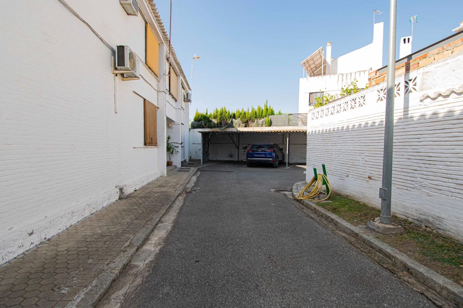 4 soveværelse Rækkehus til salg i Sevilla by med swimmingpool - € 320.000 (Ref: 9183705)