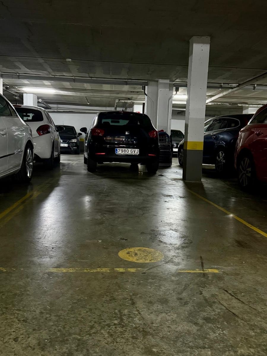 2 soveværelse Lejlighed til salg i Sevilla by med garage - € 179.000 (Ref: 9191129)